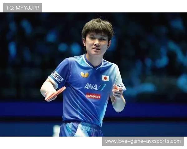 张本智和输球后怒关球拍盒