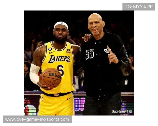 詹姆斯与老对手联合发起和平篮球赛,体育精神再被放大 詹姆斯与老对手联合发起和平篮球赛,体育精神再被放大