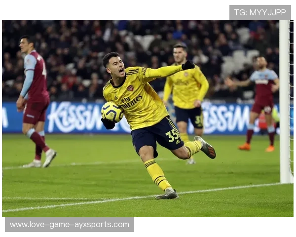 阿森纳马丁内利冲刺训练再升级,巅峰状态触手可及 阿森纳马丁内利冲刺训练再升级,巅峰状态触手可及