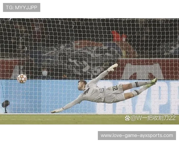 贝林厄姆精准控制落点的横传让英格兰中路变得犀利 贝林厄姆精准控制落点的横传让英格兰中路变得犀利