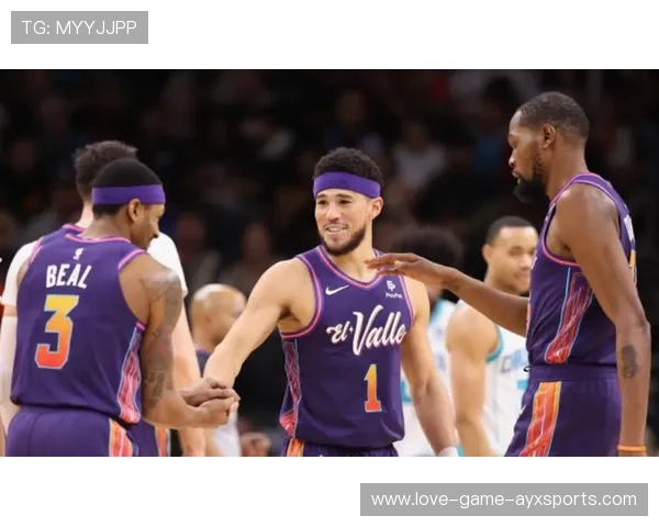 布克外线移动出色,凤凰城稳步走向胜利