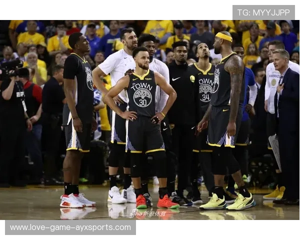 勇士队全队齐心，誓构筑王朝