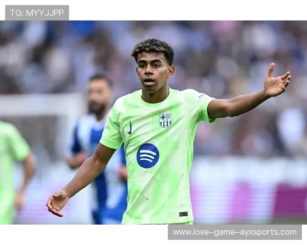 巴萨莱万补射门前完成建功全场哗然